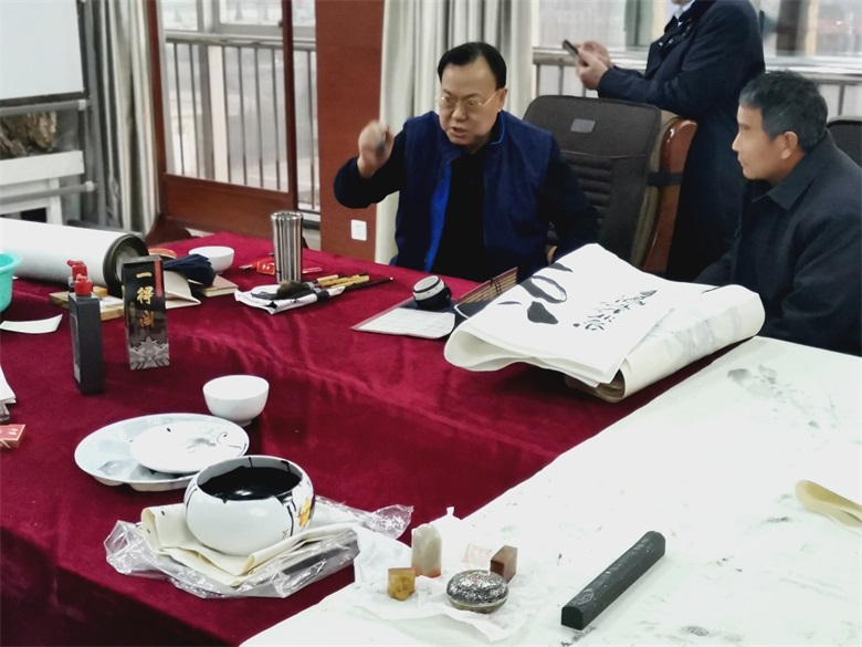 王院长建华赴山东普阳集团与书法爱好者座谈交流-第3张图片-中青华夏书画院