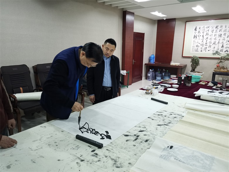 王院长建华赴山东普阳集团与书法爱好者座谈交流-第6张图片-中青华夏书画院